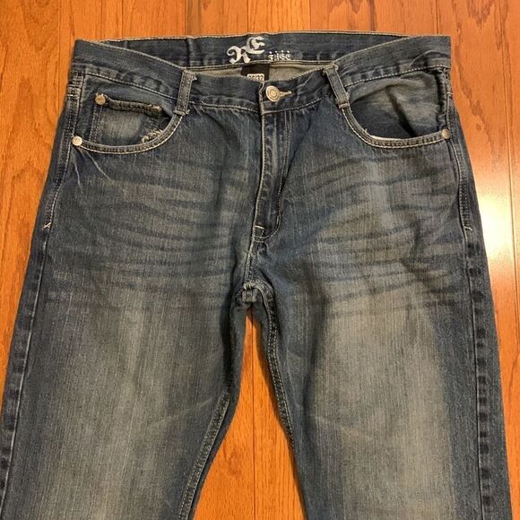 Refuse Men's jeans Size 36/32.  Legs have been split at bottom appx 1 inch. - Picture 2 of 10